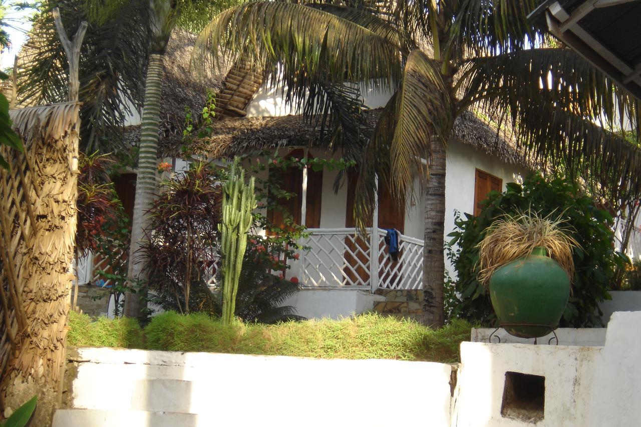 Hotel La Caravelle Ambatoloaka  Exteriör bild